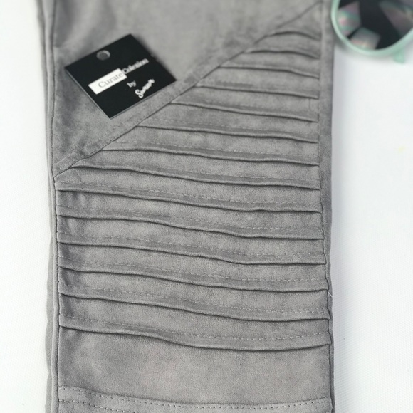 🔺RESTOCKED🔺Faux Suede Gray Moto Pants - Picture 5 of 6